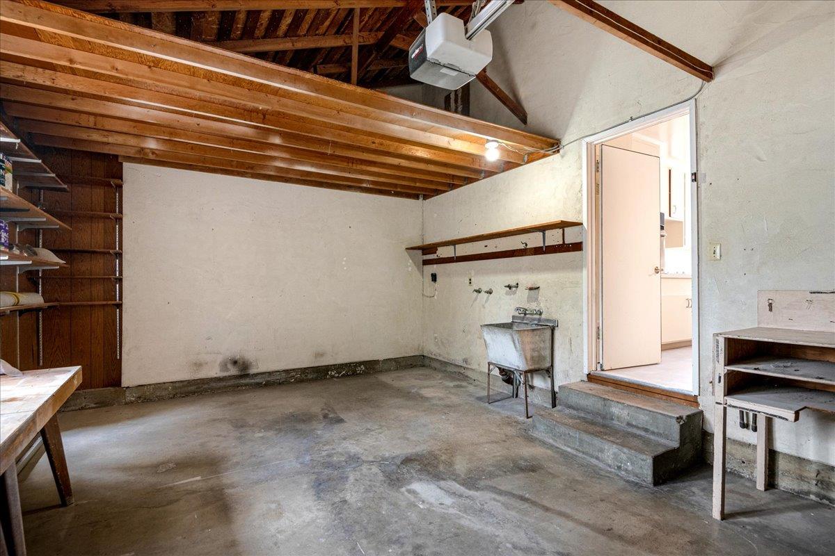 1198 Boranda Avenue Mountain View, CA 94040 - Photo 31 of 38 a view of an empty room