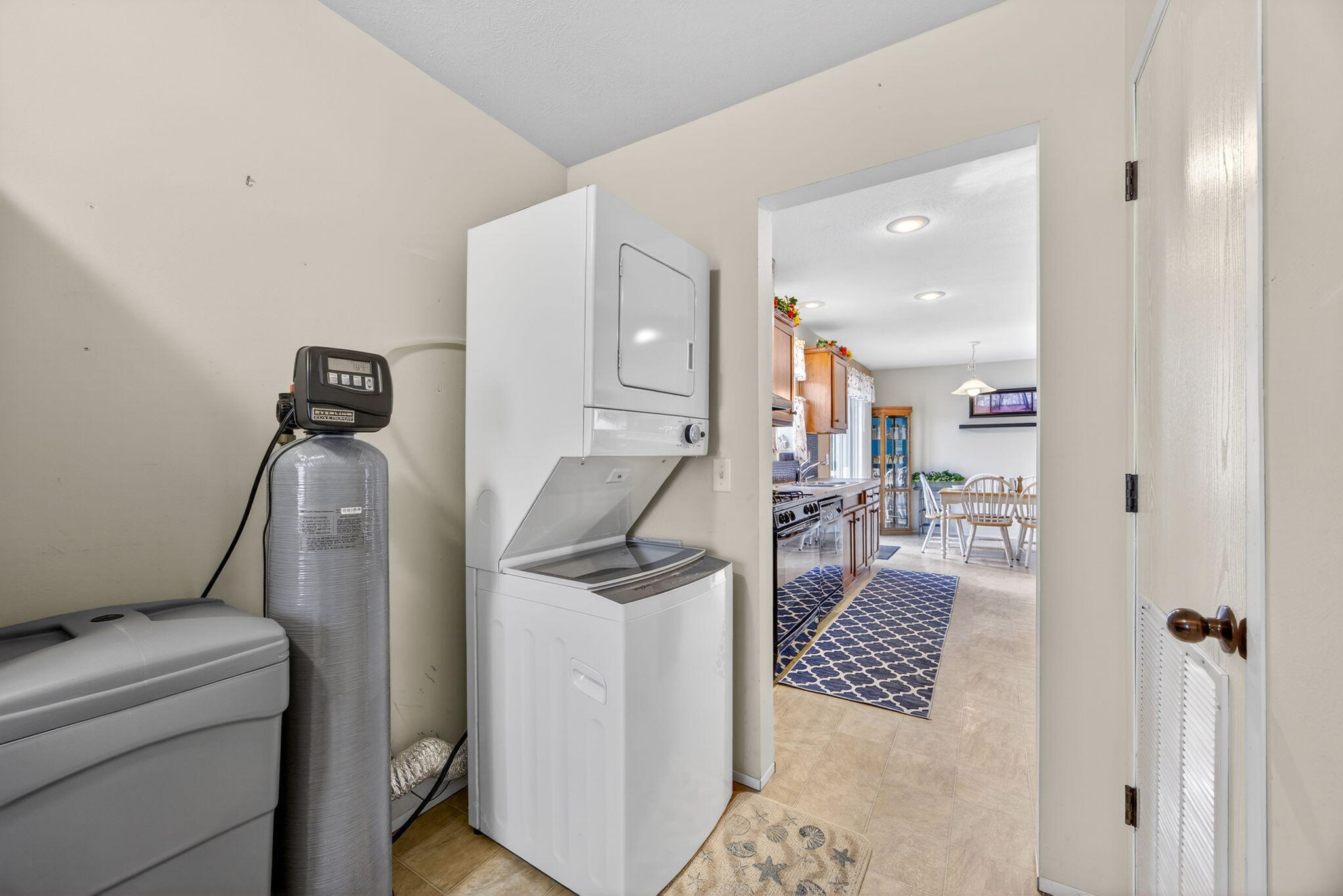 12459 Pierce Road Stanwood, MI 49346 - Photo 28 of 47 side entryway