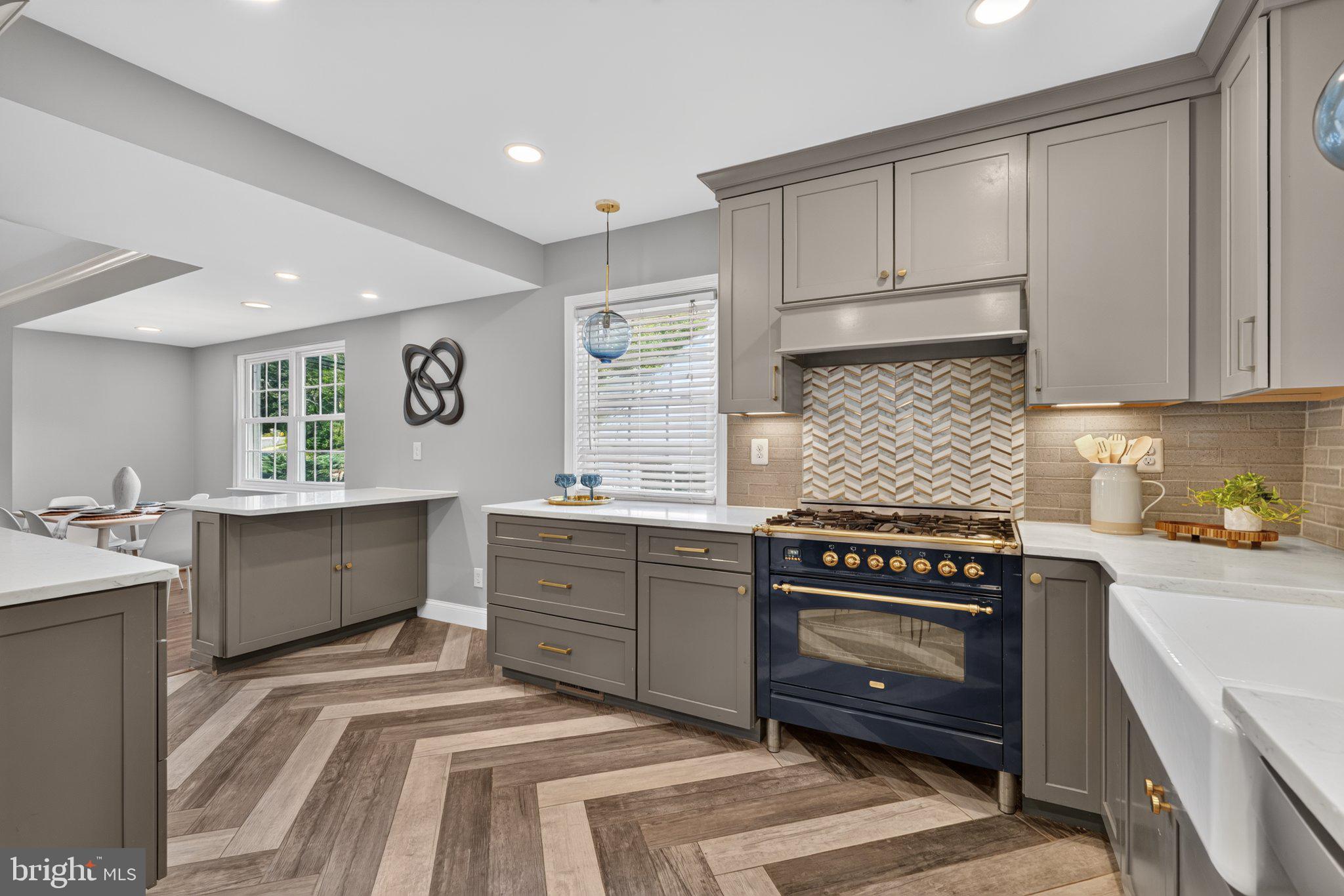 2601 Military Road Arlington, VA 22207 - Photo 35 of 119 Striking Chevron-Style Tile Floor!