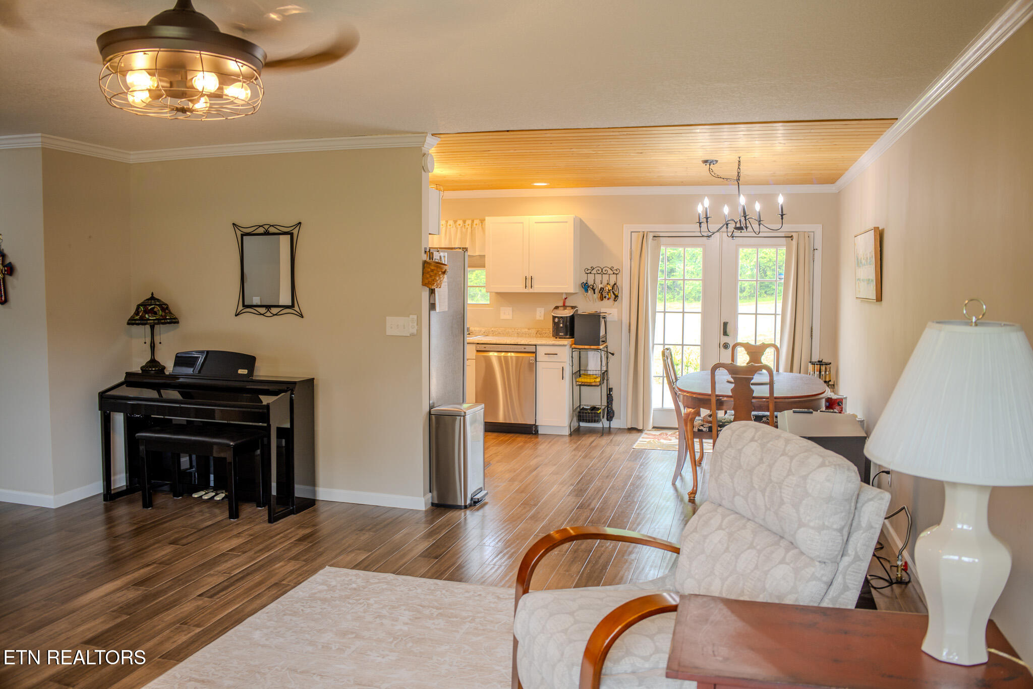 3988 Dutch Valley Road Clinton, TN 37716 - Photo 13 of 22 Alt Living 2