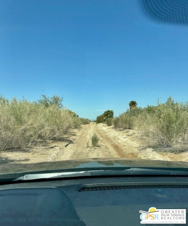 0 Noffsinger Road Niland, CA 92257 - Photo 23 of 25 a view of a sky from a balcony