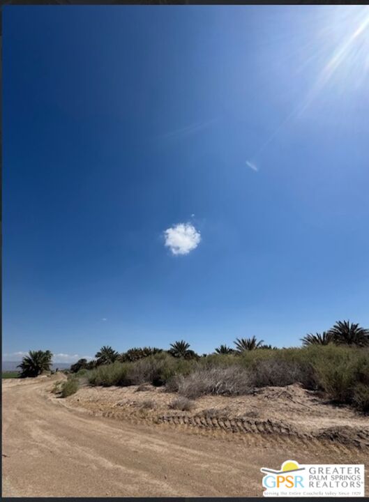 0 Noffsinger Road Niland, CA 92257 - Photo 5 of 25 a view of a lake and sunset