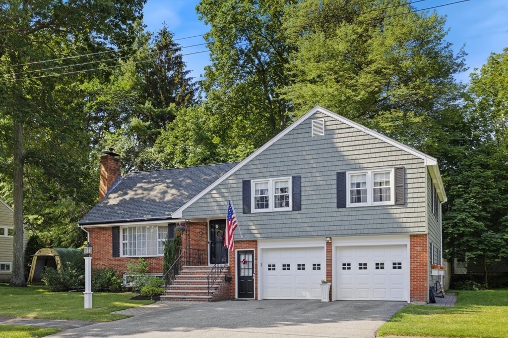 28 Cumberland Road Reading, MA 01867 - Photo 1 of 36 Gallery Image 1