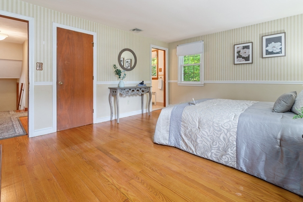 28 Cumberland Road Reading, MA 01867 - Photo 17 of 36 Gallery Image 17