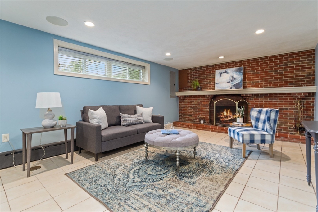 28 Cumberland Road Reading, MA 01867 - Photo 30 of 36 Gallery Image 30
