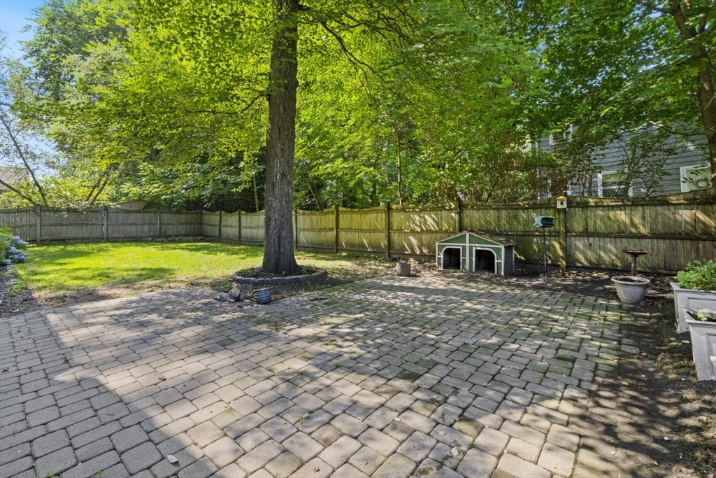 28 Cumberland Road Reading, MA 01867 - Photo 34 of 36 Gallery Image 34