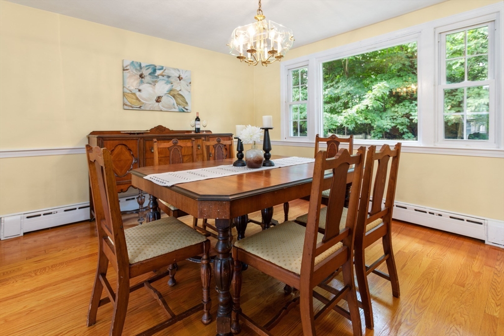 28 Cumberland Road Reading, MA 01867 - Photo 8 of 36 Gallery Image 8