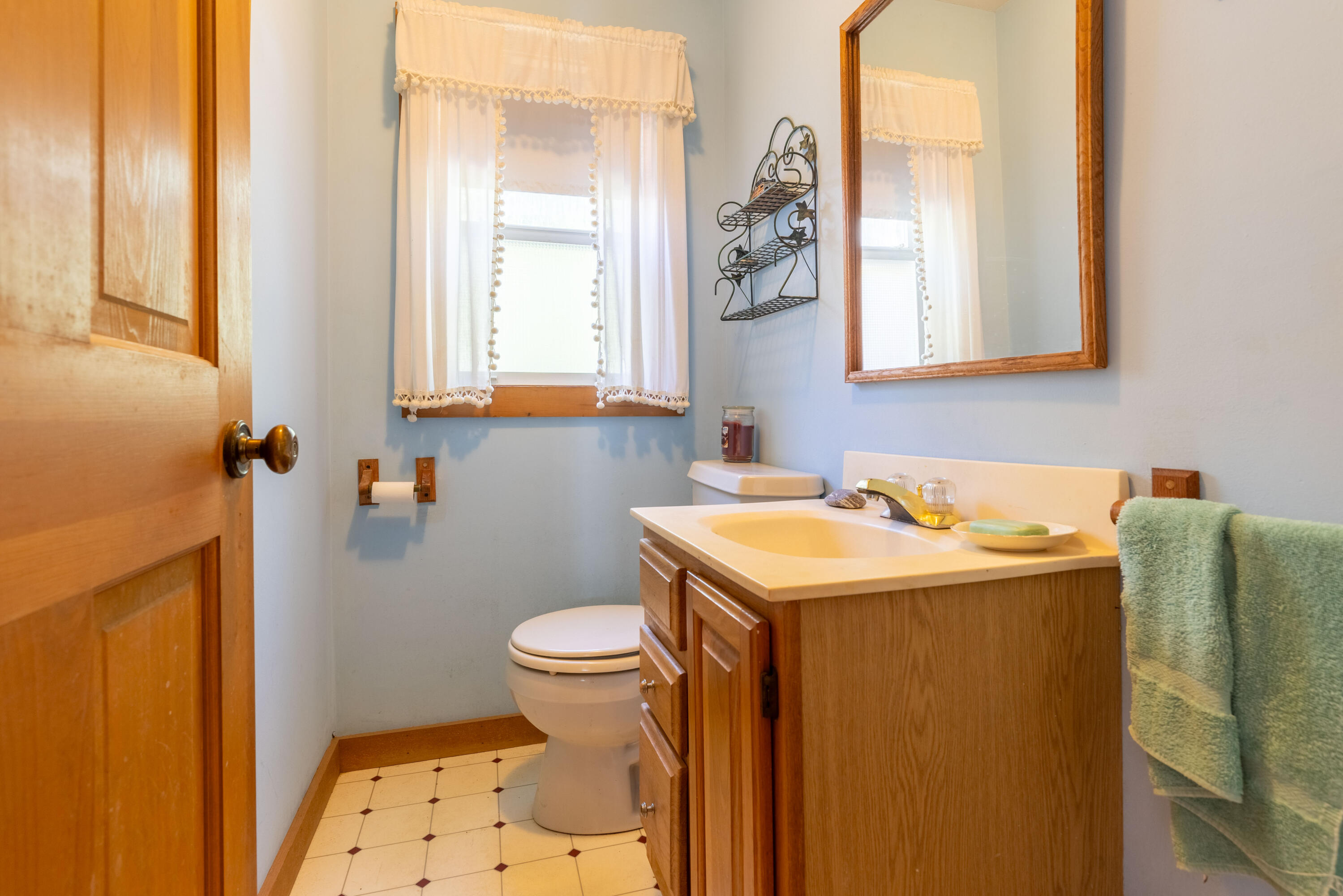 84 Brave Boat Harbor Road Kittery, ME 03905 - Photo 14 of 36 9L9A7271-HDR