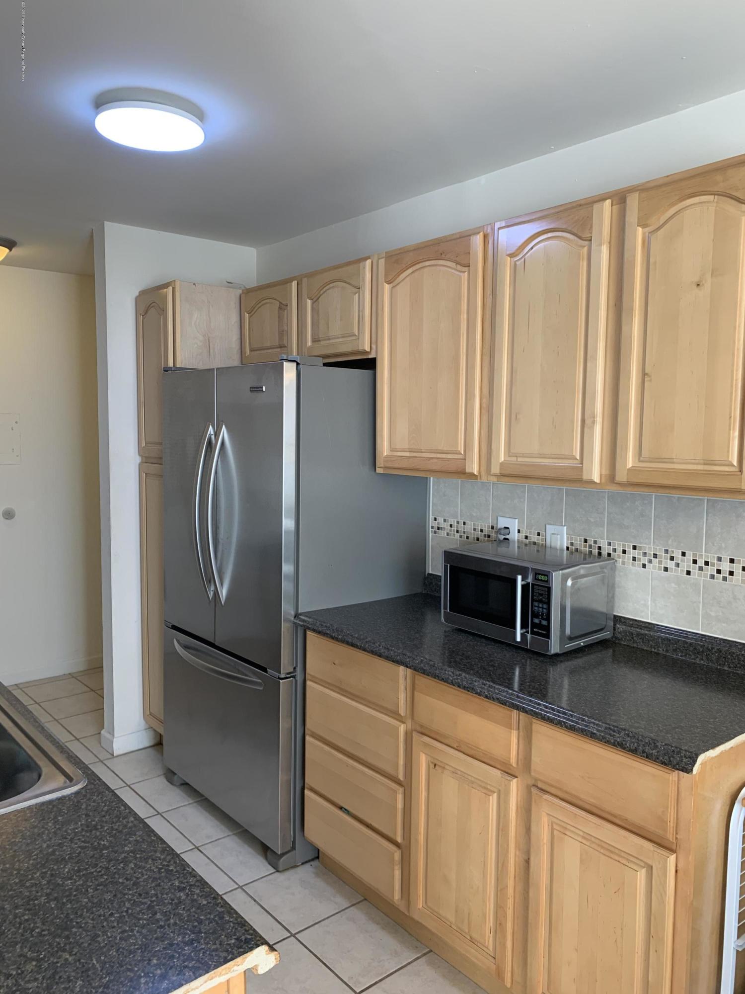 19 River Road Nutley, NJ 07110 - Photo 4 of 9 IMG-1641
