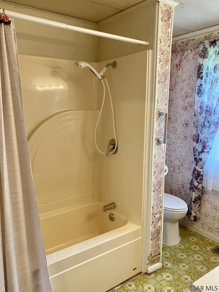 2058 Frankstown Road Johnstown, PA 15902 - Photo 36 of 63