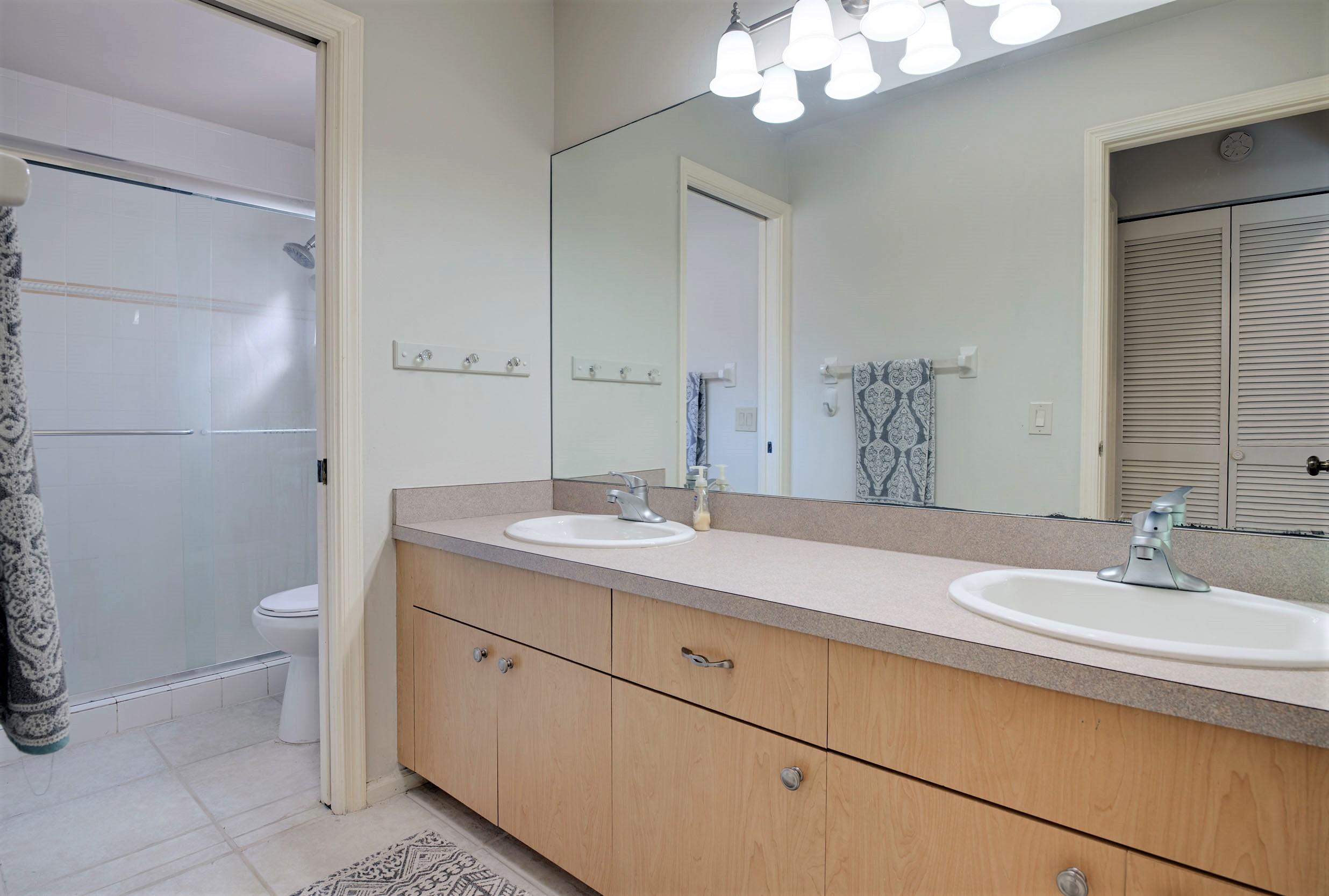 5529 Croydon Court Boca Raton, FL 33486 - Photo 23 of 30 2nd bathroom w/dual sinks & shower