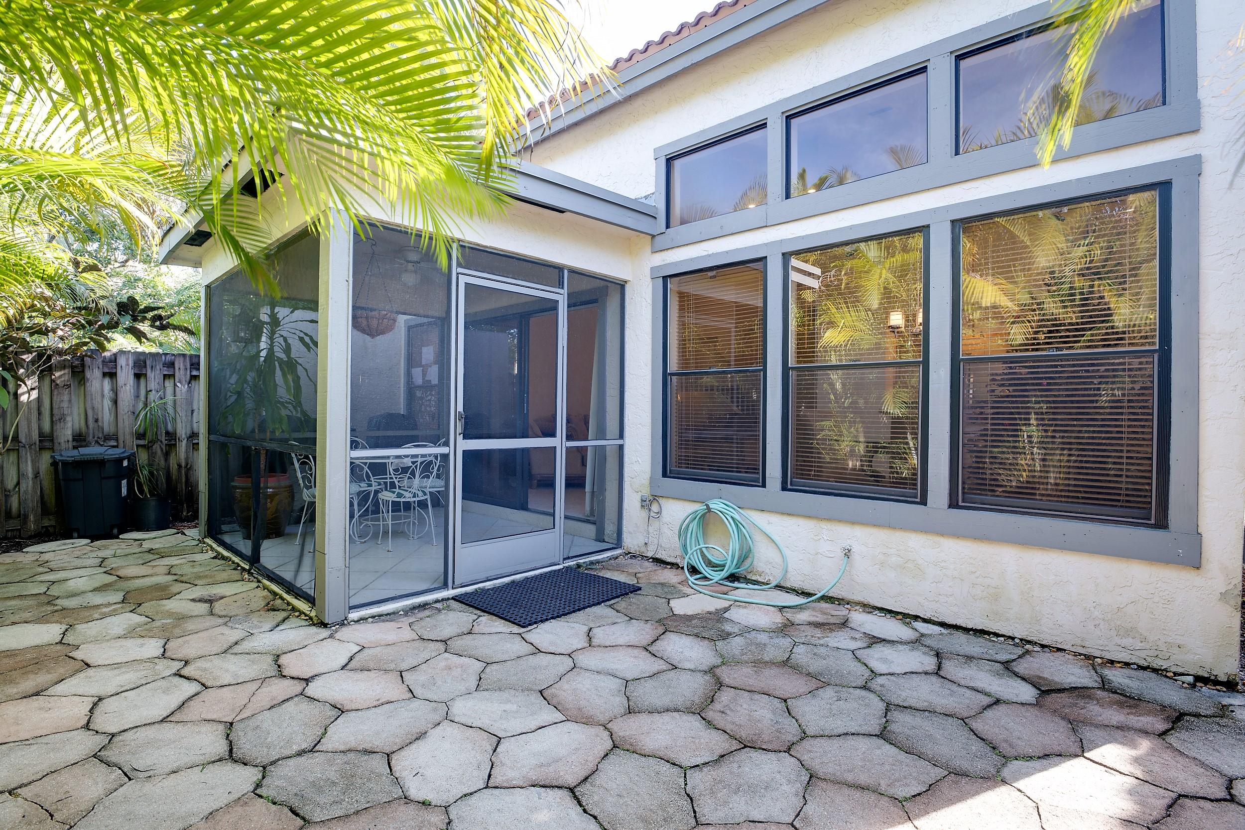 5529 Croydon Court Boca Raton, FL 33486 - Photo 28 of 30 Exterior back