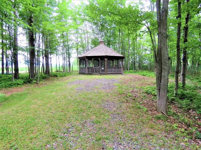 $289,000 | 25 Juniper Street, Newport, VT 05855