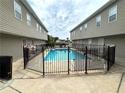 $94,000 | 4854 Pontchartrain Drive, Unit 5, Slidell, LA 70458