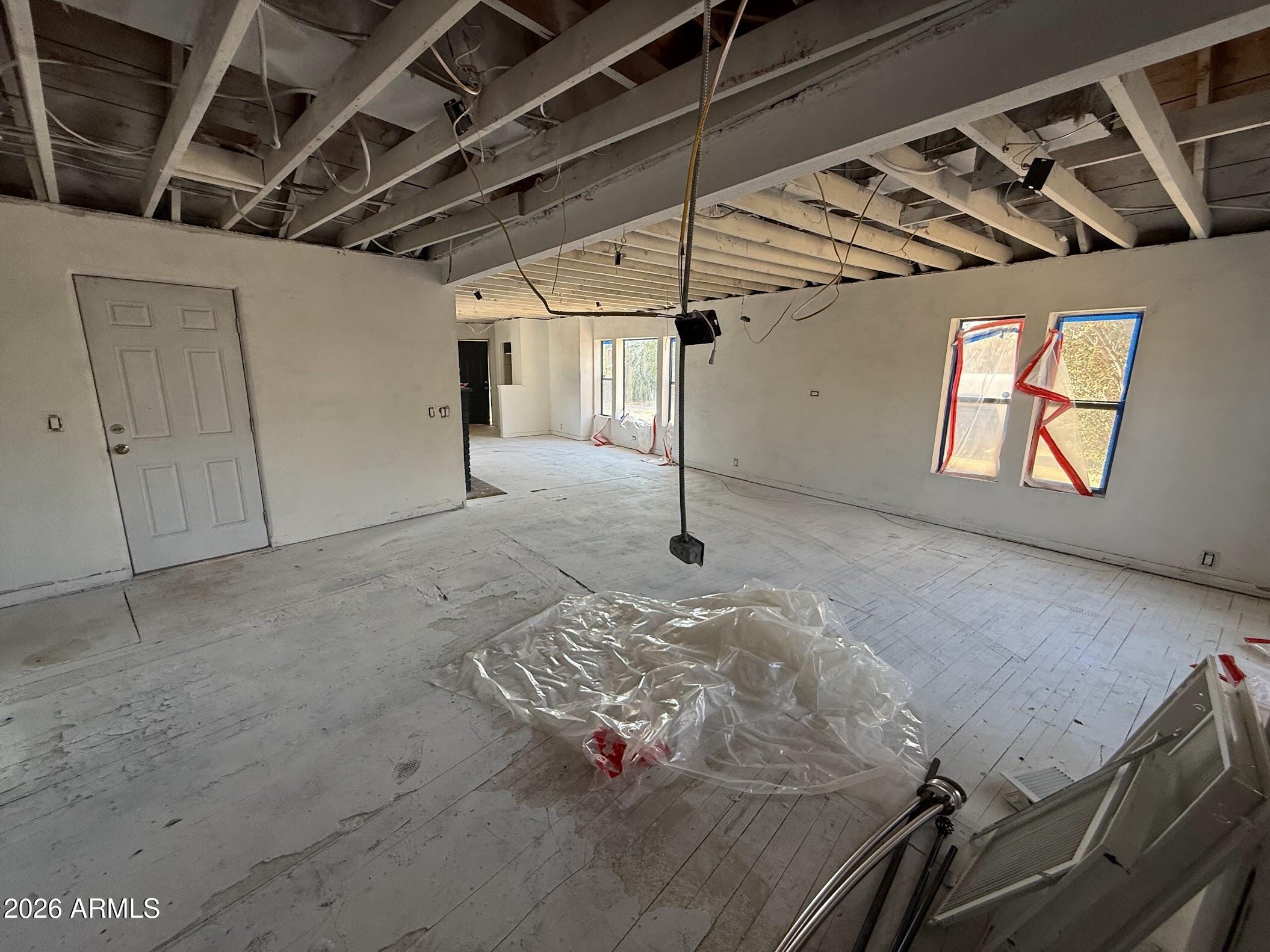 599 West Vah Ki Inn Road Coolidge, AZ 85128 - Photo 10 of 32 Kitchen/Living room