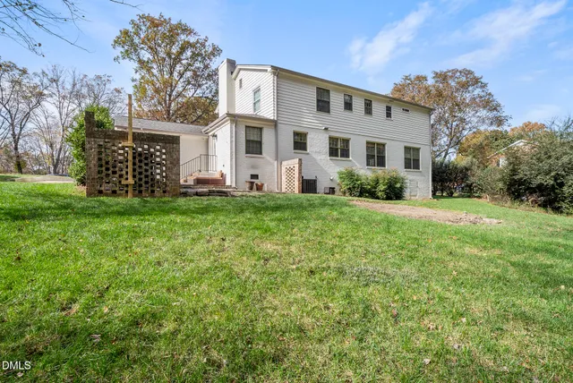 a view of living room