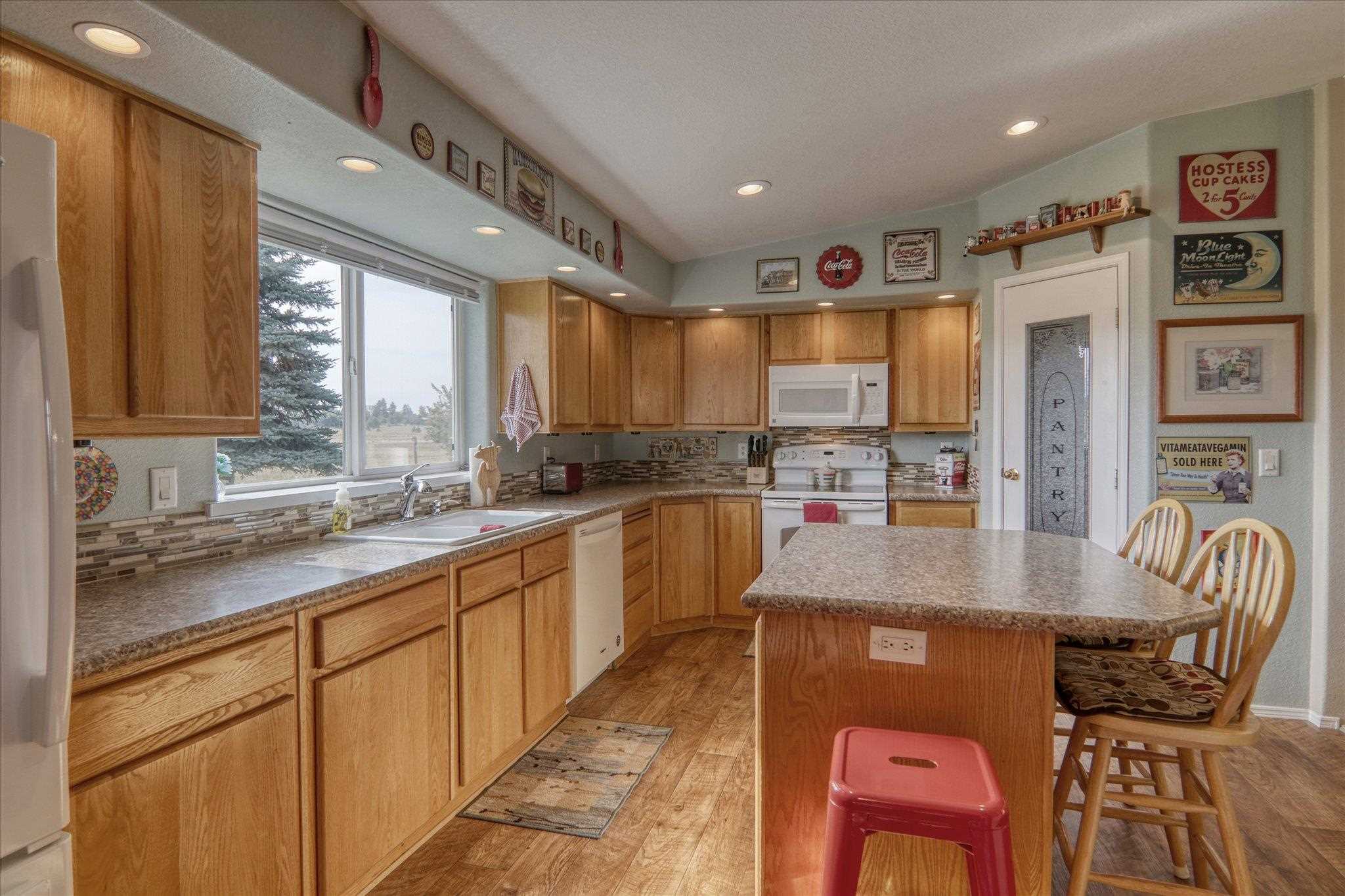 8508 South Cedar Road Spokane, WA 99224 - Photo 6 of 40