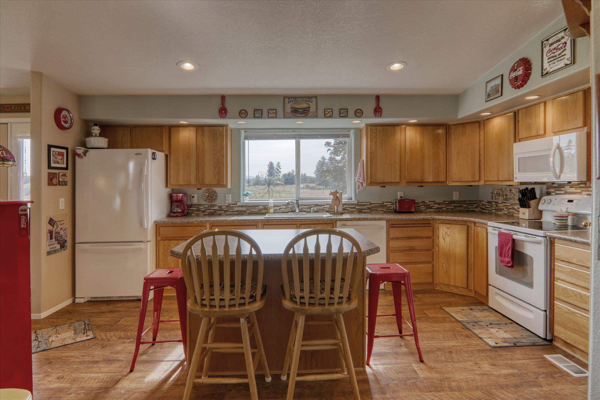 8508 South Cedar Road Spokane, WA 99224 - Photo 7 of 40