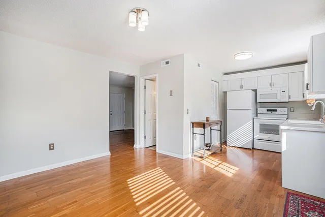 $265,000 | 415 Parkdale Drive, Unit 14D, Charleston, SC 29414