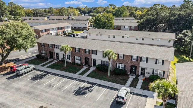 $265,000 | 415 Parkdale Drive, Unit 14D, Charleston, SC 29414