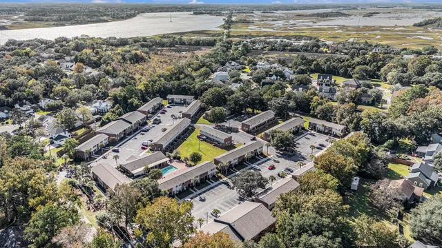 $265,000 | 415 Parkdale Drive, Unit 14D, Charleston, SC 29414