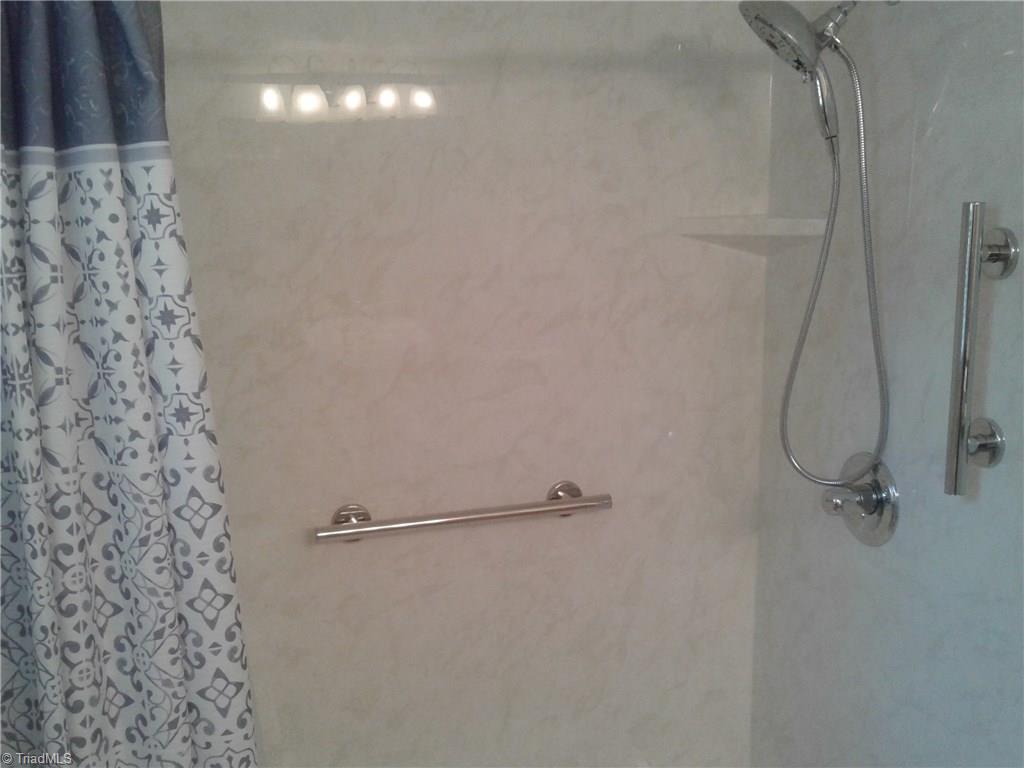 204 McKay Road Seagrove, NC 27341 - Photo 9 of 25 Gallery Image 9