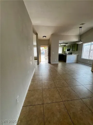 $1,950 | 3710 East Royal Fern Circle, Las Vegas, NV 89115