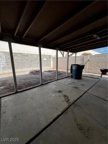 $1,950 | 3710 East Royal Fern Circle, Las Vegas, NV 89115