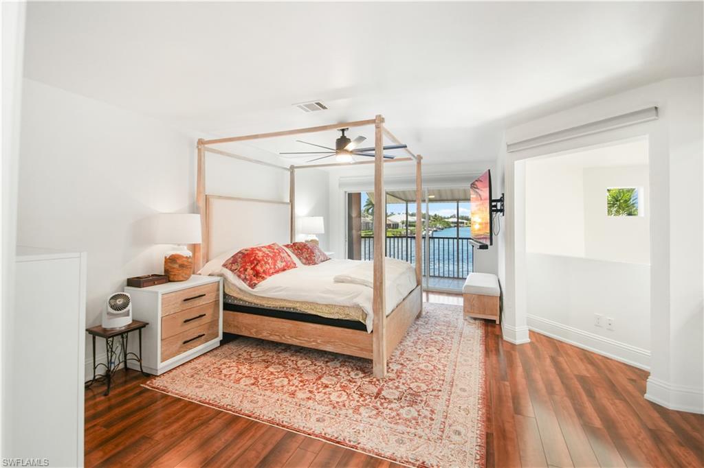 172 Eveningstar Cay Naples, FL 34114 - Photo 4 of 24 a living room with furniture