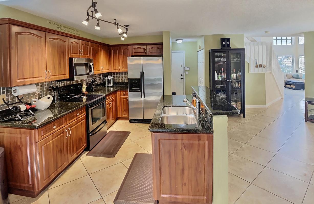 10198 Breezeway Place Boca Raton, FL 33428 - Photo 14 of 31 14