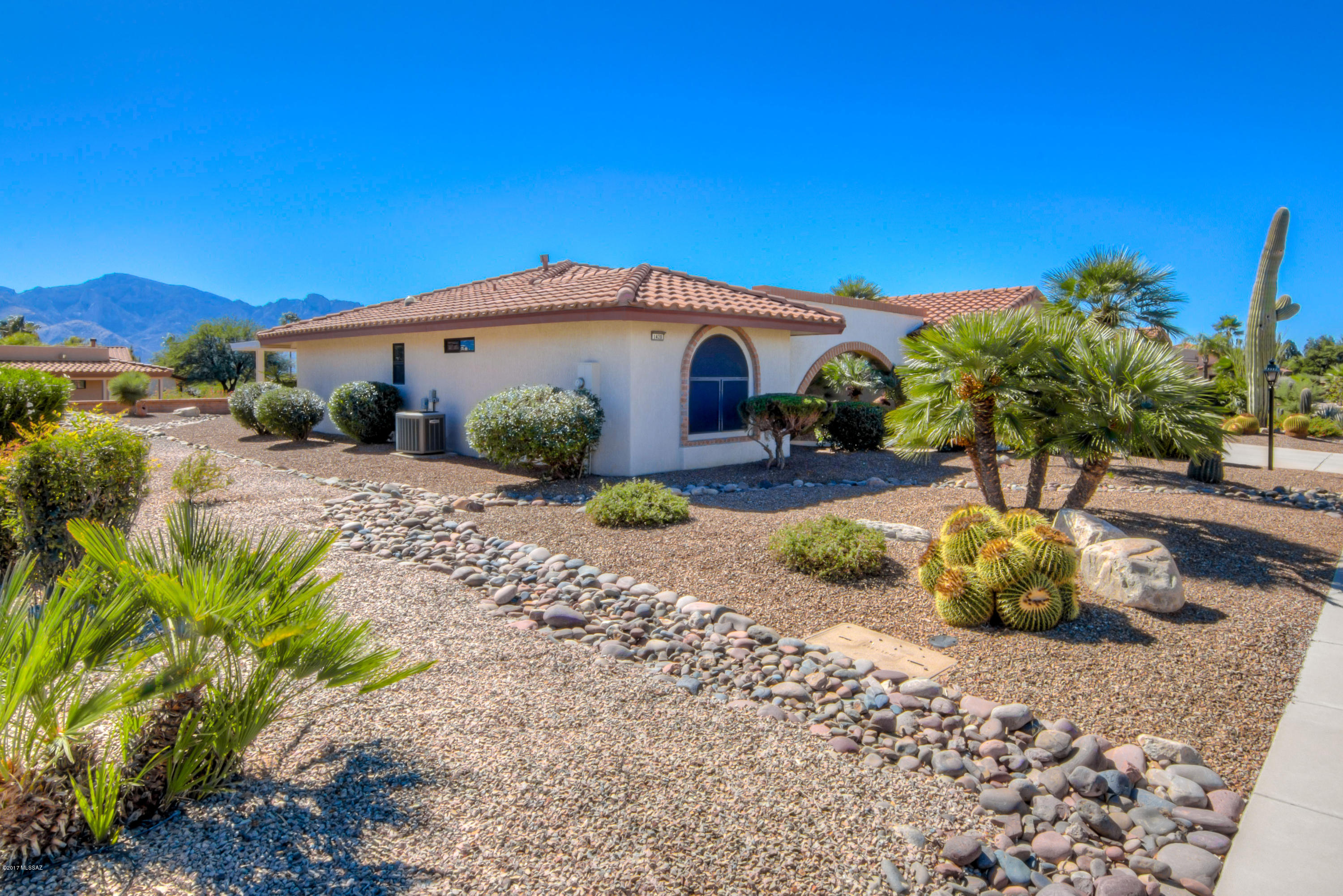 1420 East Bright Angel Drive Oro Valley, AZ 85755 - Photo 16 of 37