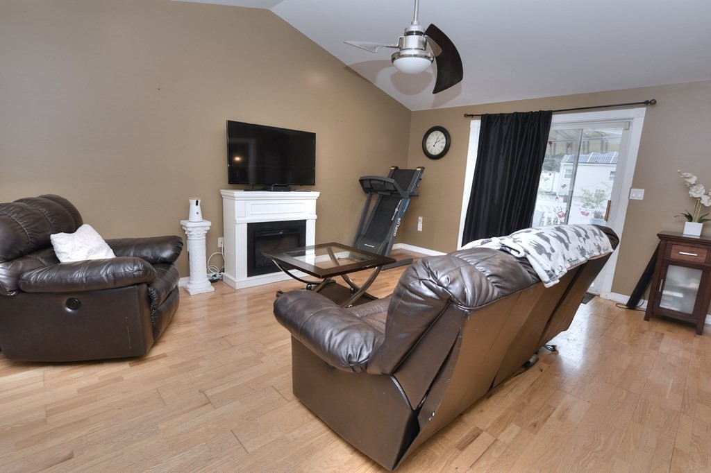 4 Anthony Road Tewksbury, MA 01876 - Photo 11 of 31 Gallery Image 11