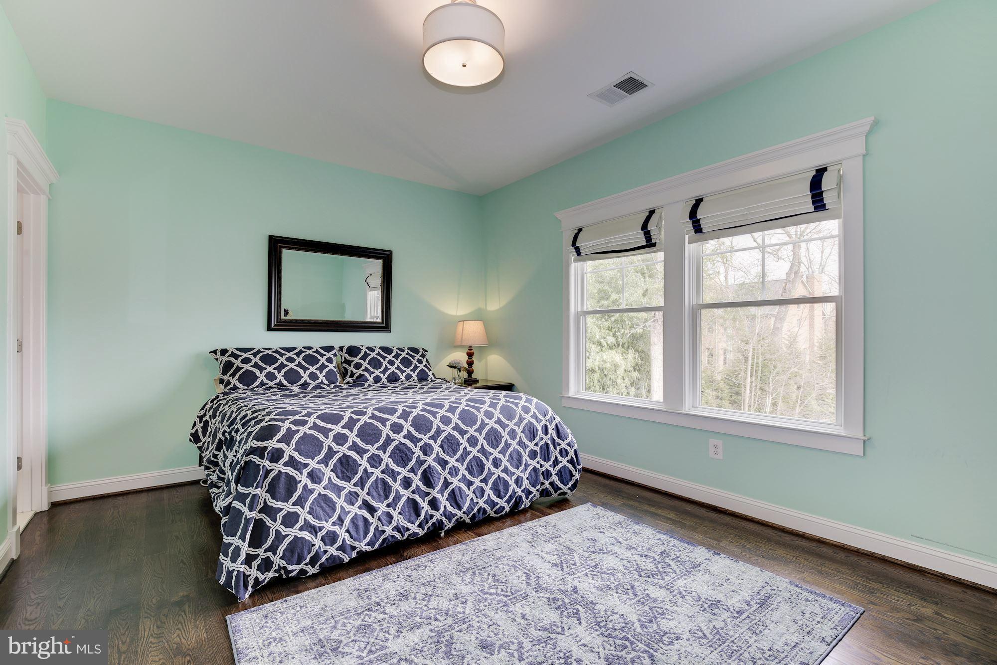 7200 Matthew Mills Road McLean, VA 22101 - Photo 22 of 30 Additional Bedroom with WIC and Full Bath