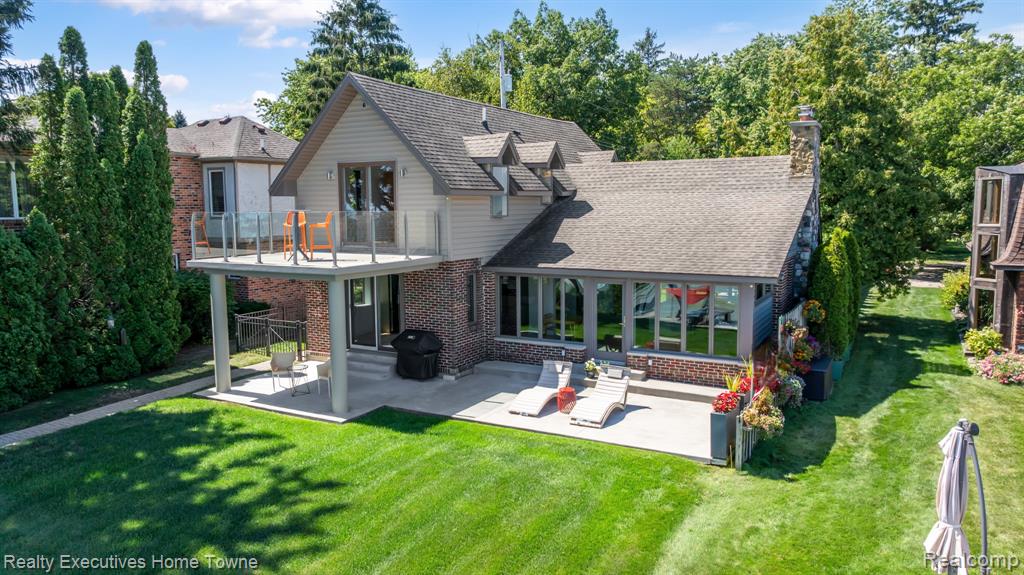 8296 Lakeshore Road Fort Gratiot, MI 48059 - Photo 1 of 53 Gallery Image 1