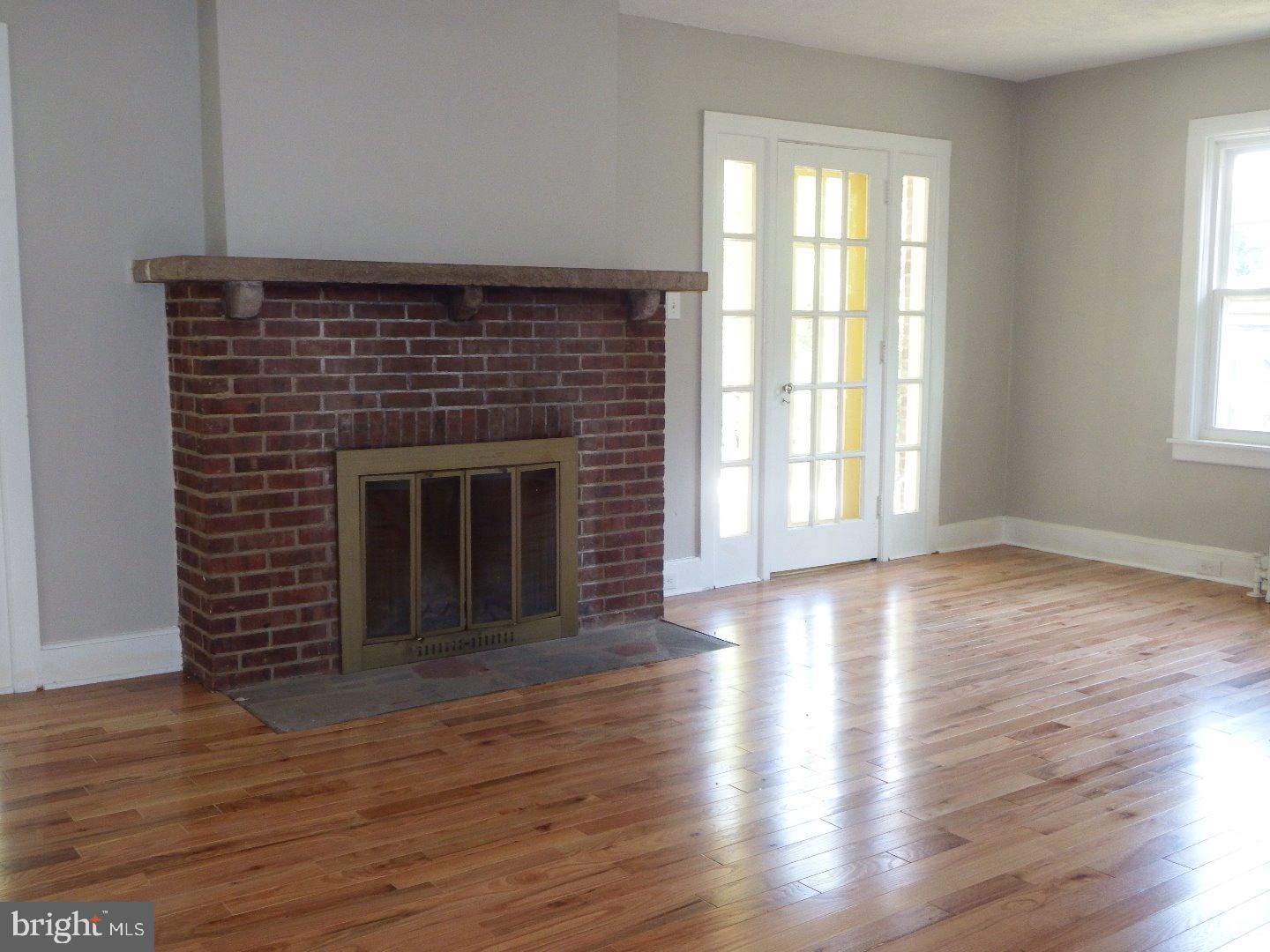 19 North Hillcrest Road Springfield, PA 19064 - Photo 4 of 12