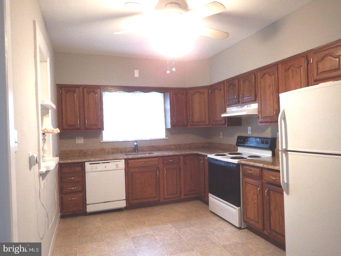 19 North Hillcrest Road Springfield, PA 19064 - Photo 9 of 12