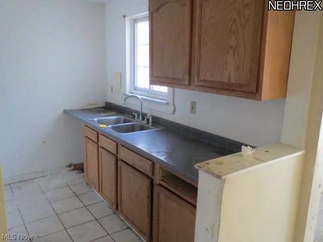 3715 Ludgate Road Cleveland, OH 44120 - Photo 4 of 13