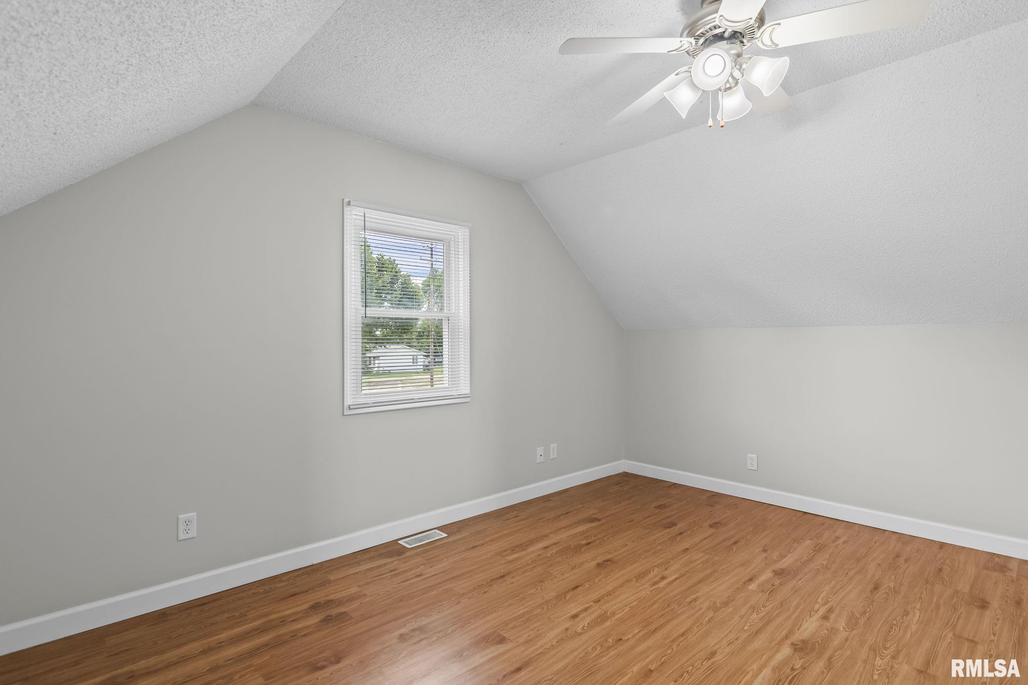 102 South State Street Chatham, IL 62629 - Photo 26 of 38