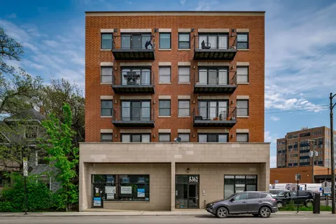 $375,000 | 5362 West Lawrence Avenue, Unit 2W, Chicago, IL 60630