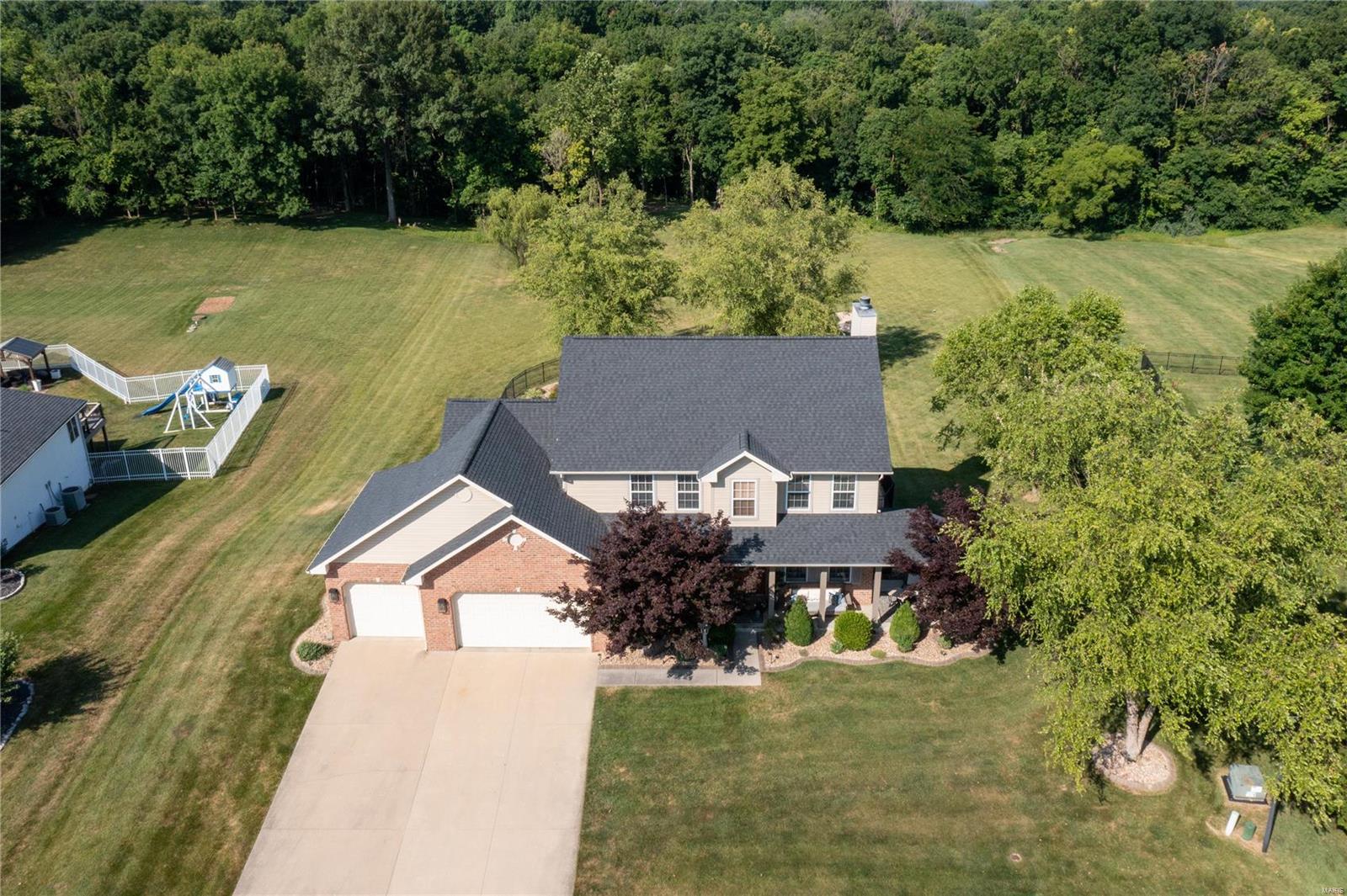 335 Kings Ridge Boulevard O'Fallon, IL 62269 - Photo 1 of 73