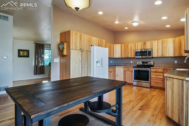 36047 Winchester Road Elizabeth, CO 80107 - Photo 6 of 32 Gallery Image 6