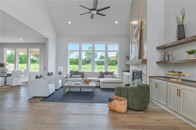 $827,235 | 6039 Apache Drive, Shawnee, KS 66226