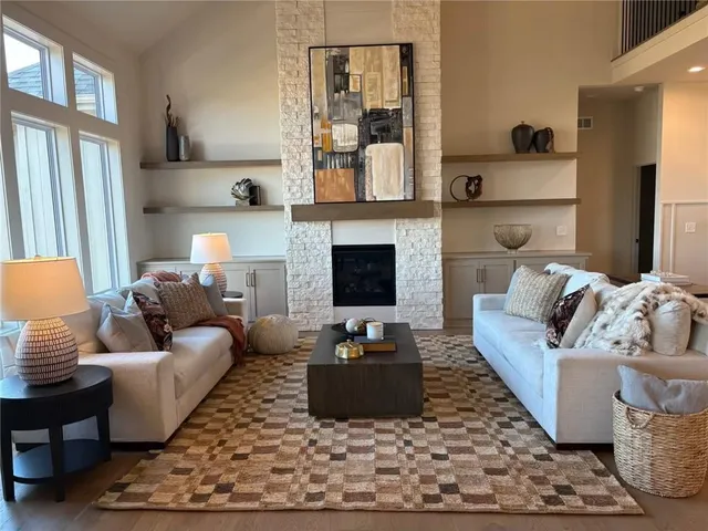 $827,235 | 6039 Apache Drive, Shawnee, KS 66226