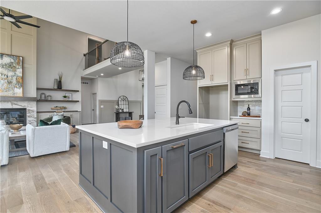 6039 Apache Drive Shawnee, KS 66226 - Photo 21 of 48