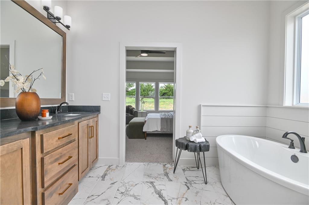 6039 Apache Drive Shawnee, KS 66226 - Photo 29 of 48