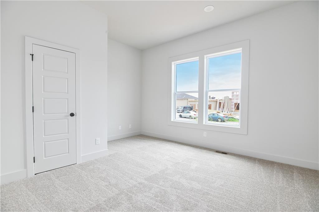 6039 Apache Drive Shawnee, KS 66226 - Photo 35 of 48