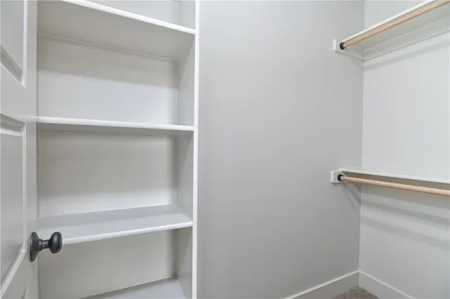 $827,235 | 6039 Apache Drive, Shawnee, KS 66226