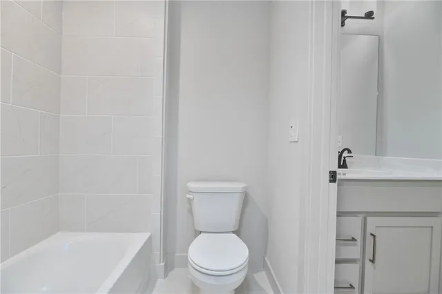 $827,235 | 6039 Apache Drive, Shawnee, KS 66226