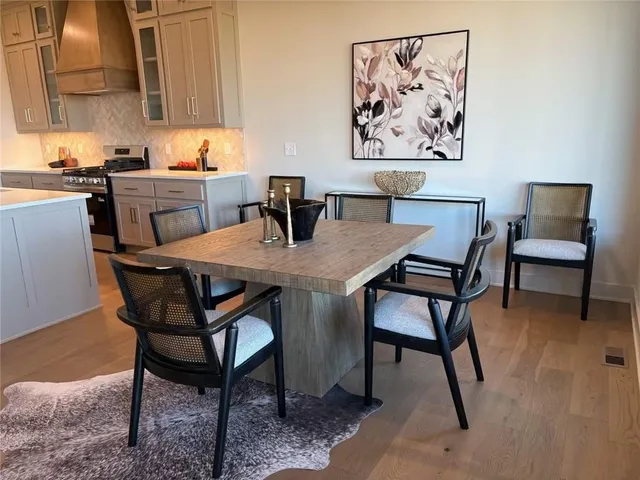 $827,235 | 6039 Apache Drive, Shawnee, KS 66226