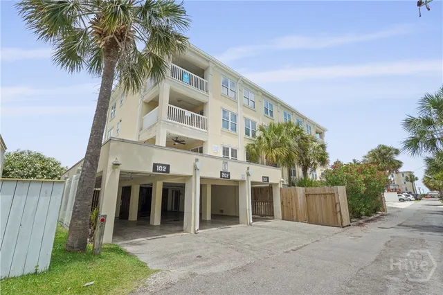 $534,900 | 10 Ts Chu Terrace, Unit 302, Tybee Island, GA 31328